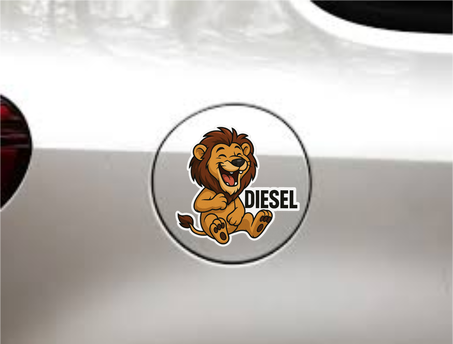 Smeeps Diesel Only Fuel Sticker – Laughing Lion Design – 10.16 x 12.7 cm | Waterproof Vinyl Decal for Cars, Bikes & Diesel Tank Caps