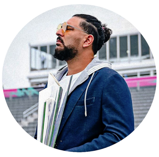 Smeeps Hardik Pandya Sticker – 10.5 cm (4.16 Inch) Indian Cricket Star Fan Vinyl Decal | Waterproof UV Resistant Round Sticker